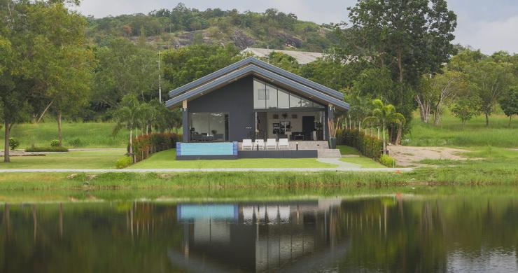 Sanctuary Lakes