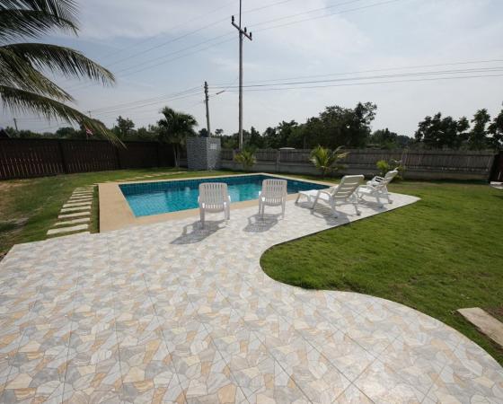 Pranburi Poolvilla in ruhiger Lage
