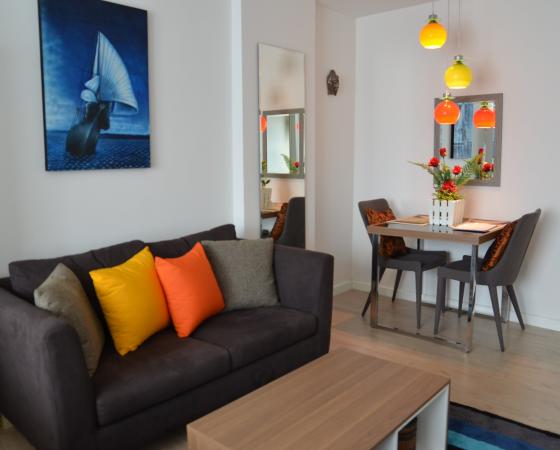 Paeng Ploen Apartment