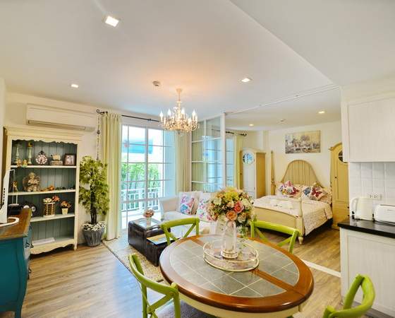Summer Apartment