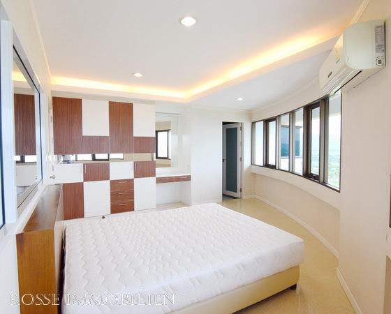 Cliff & Beach Apartment