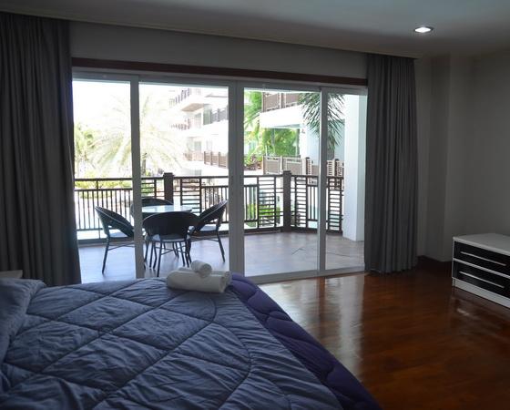 Beach Palace Apartment