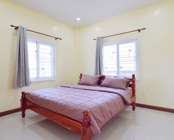 Neuwertiger Hin Lek Fai Bungalow