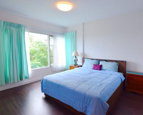 Sanpluem Apartment