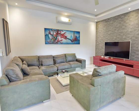 Green leaf villa