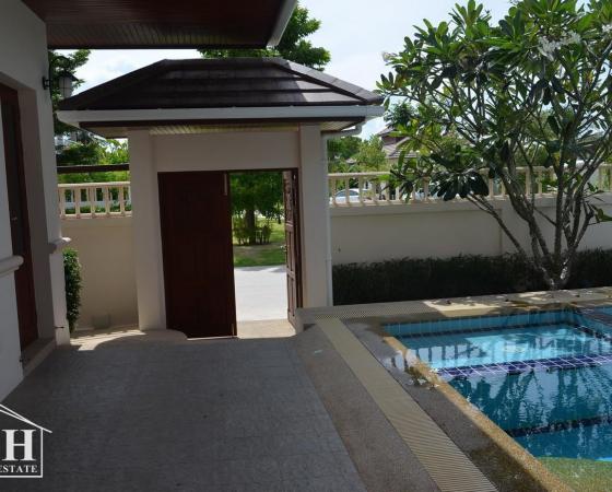 Thai-Balistil Villa