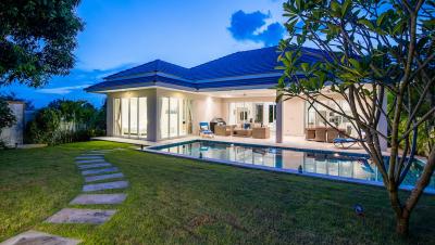 Pool Villa M