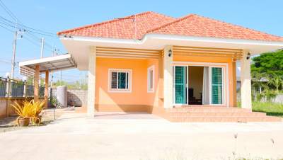 Neuwertiger Hin Lek Fai Bungalow