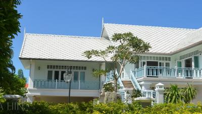 Oriental Beach Home