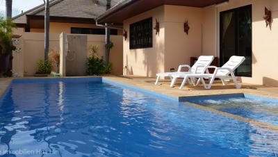 Zentral gelegene Poolvilla