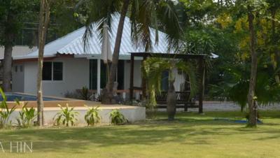 Pool-Bungalow beim Strand