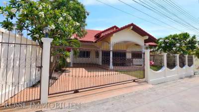 Gepflegter Dusit Bungalow
