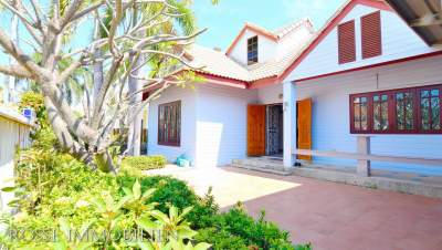 Bungalow mit Swimmingpool