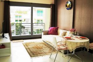 Sanpluem Apartment