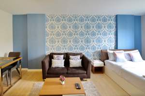 Peang Ploen Apartment