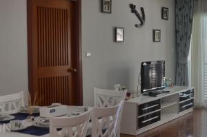 Beach Palace Apartment