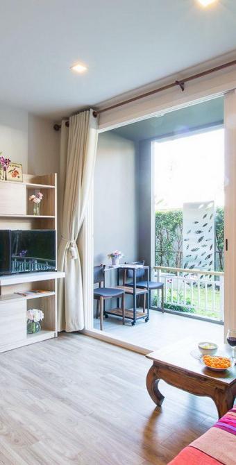 Autumn Apartment