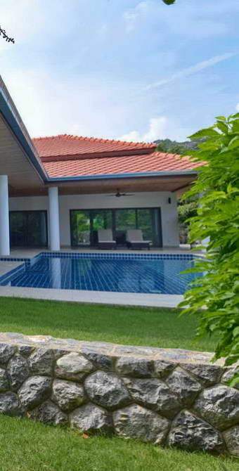 Grosszügige Balistil Poolvilla