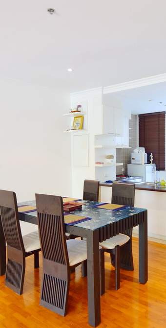 Sanploen Apartment