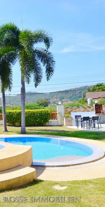 Bungalow mit Swimmingpool