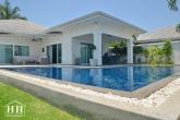 L-Form Poolvilla – Bild 7