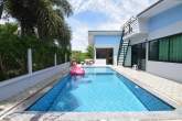 5-SZ Bungalow mit Pool – Bild 20