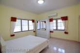 Gepflegter Dusit Bungalow – Bild 10
