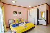 Bungalow mit Swimmingpool – Bild 15