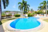 Bungalow mit Swimmingpool – Bild 29