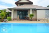 Poolvilla in zentraler Lage – Bild 1