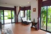 Poolvilla in zentraler Lage – Bild 18