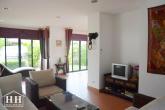Poolvilla in zentraler Lage – Bild 23