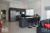 L-Form Poolvilla – Bild 18