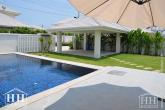 L-Form Poolvilla – Bild 37