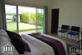 L-Form Poolvilla – Bild 34