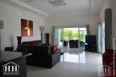 L-Form Poolvilla – Bild 14